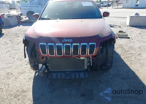 2019 Jeep Cherokee Overland 4X4 from USA, damaged, VIN 1C4PJMJX5KD136229
